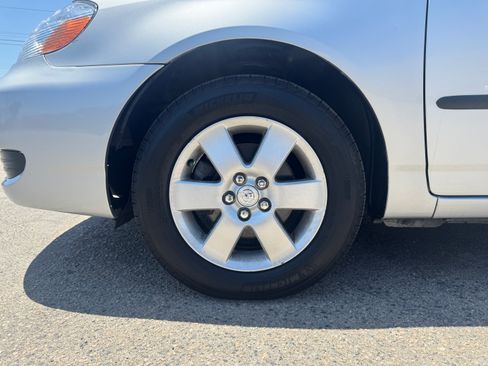 Used 2005 Toyota Corolla CE FWD image 14