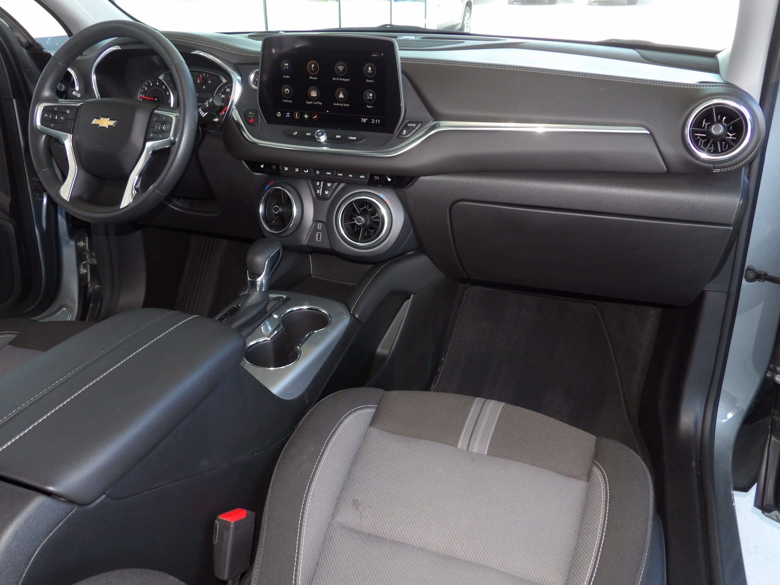 Used 2025 Chevrolet Blazer FWD LT w/ 2LT image 4