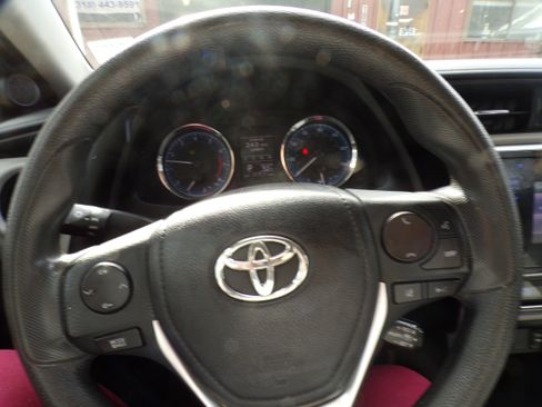 Used 2017 Toyota Corolla LE image 12