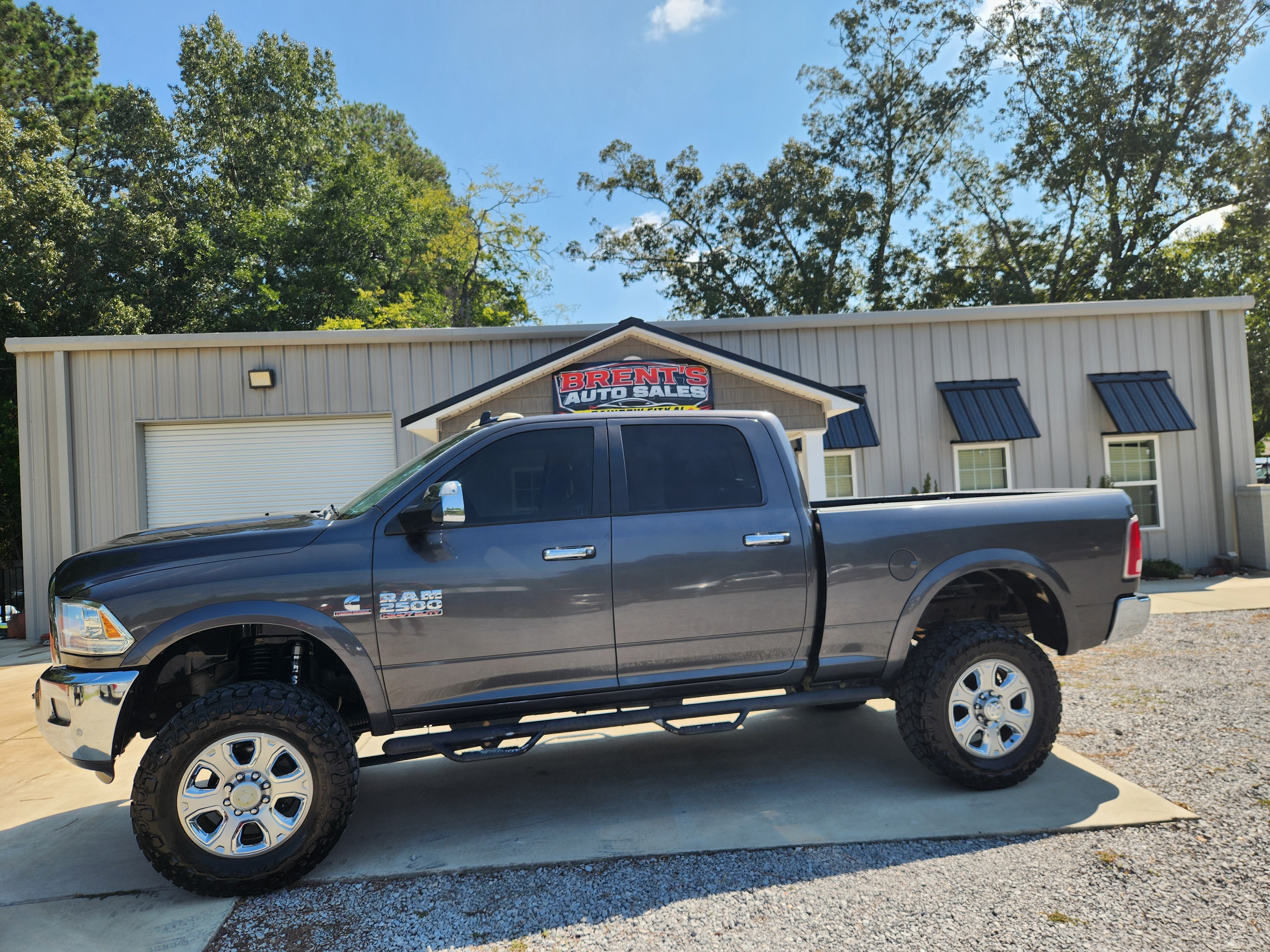Used 2017 RAM 2500 4x4 Crew Cab Laramie image 22