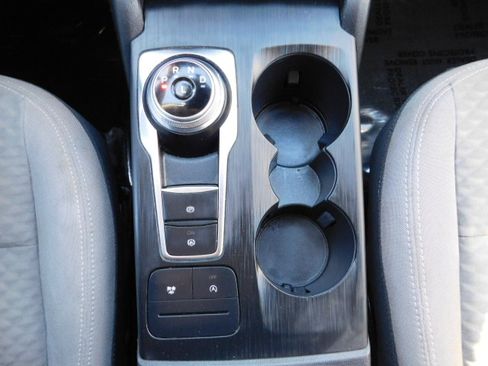 Used 2020 Ford Escape SE image 20