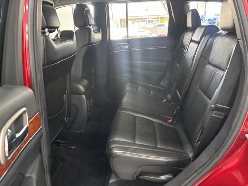 Used 2011 Jeep Grand Cherokee Limited image 12