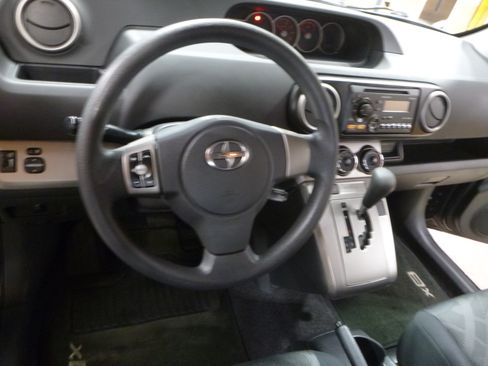 Used 2013 Scion xB image 13