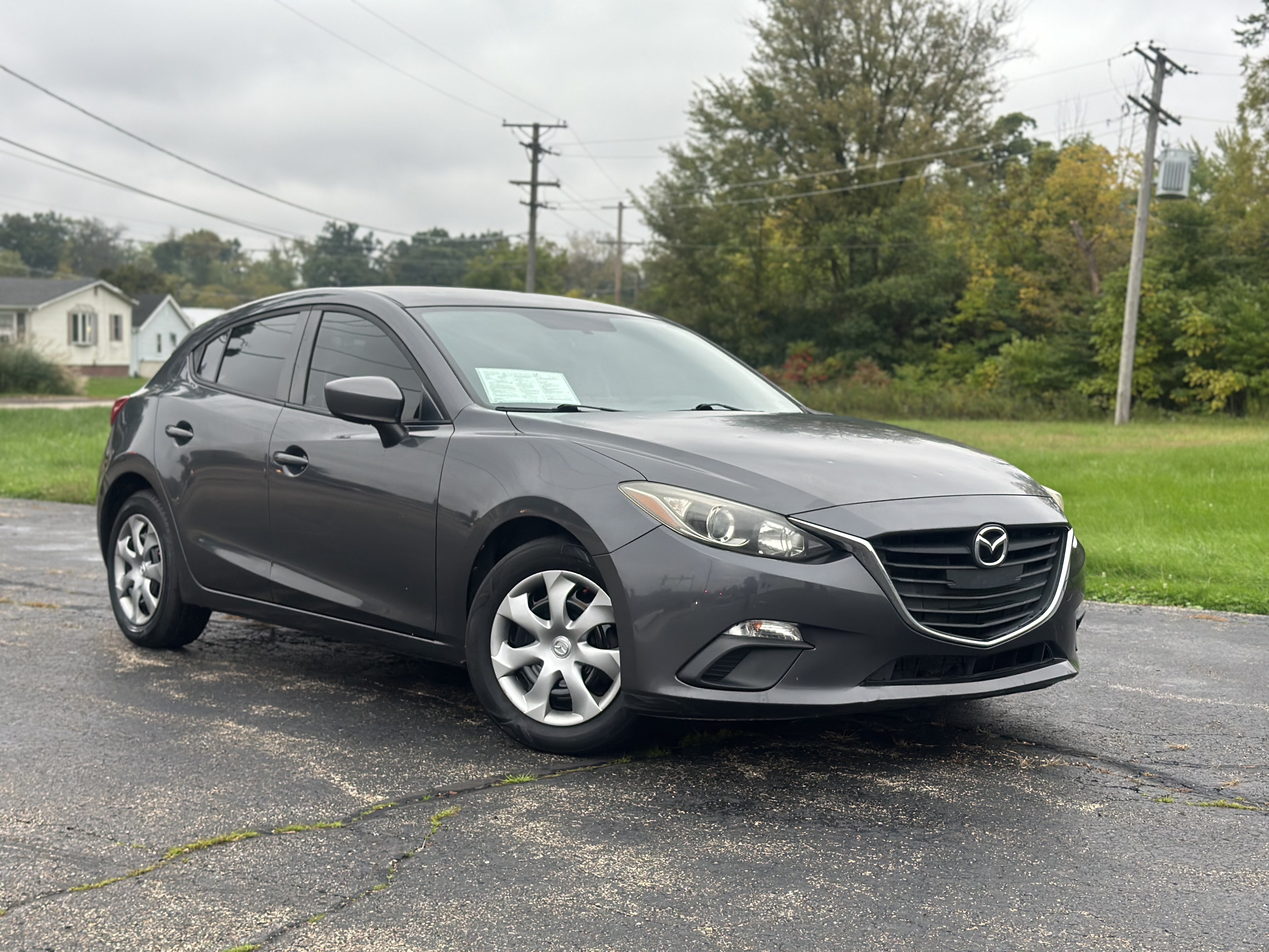 Used 2016 MAZDA MAZDA3 i Sport Hatchback FWD image 1