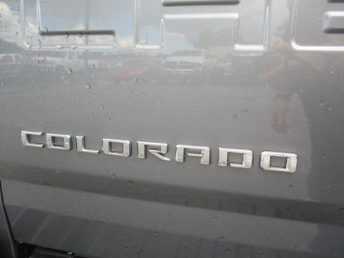 Used 2022 Chevrolet Colorado LT image 12