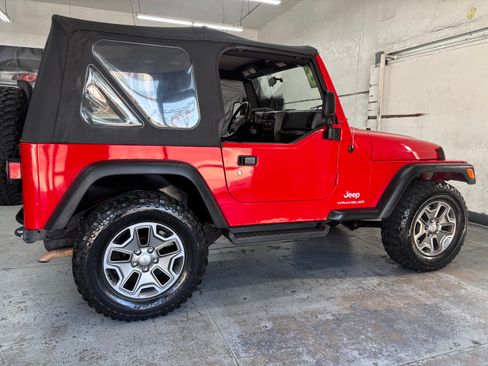 Used 2005 Jeep Wrangler SE image 3