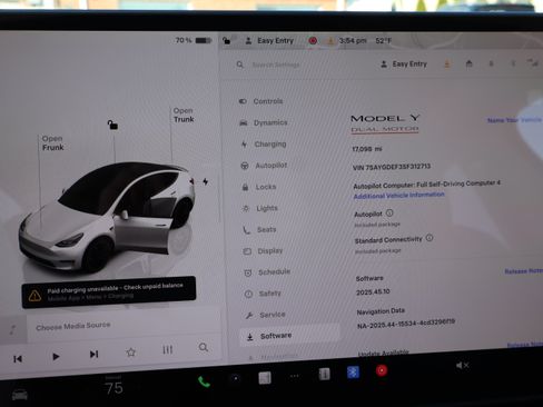 Used 2025 Tesla Model Y Performance image 24