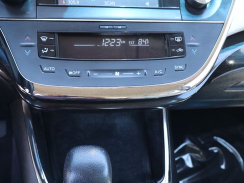 Used 2014 Toyota Avalon XLE FWD image 28