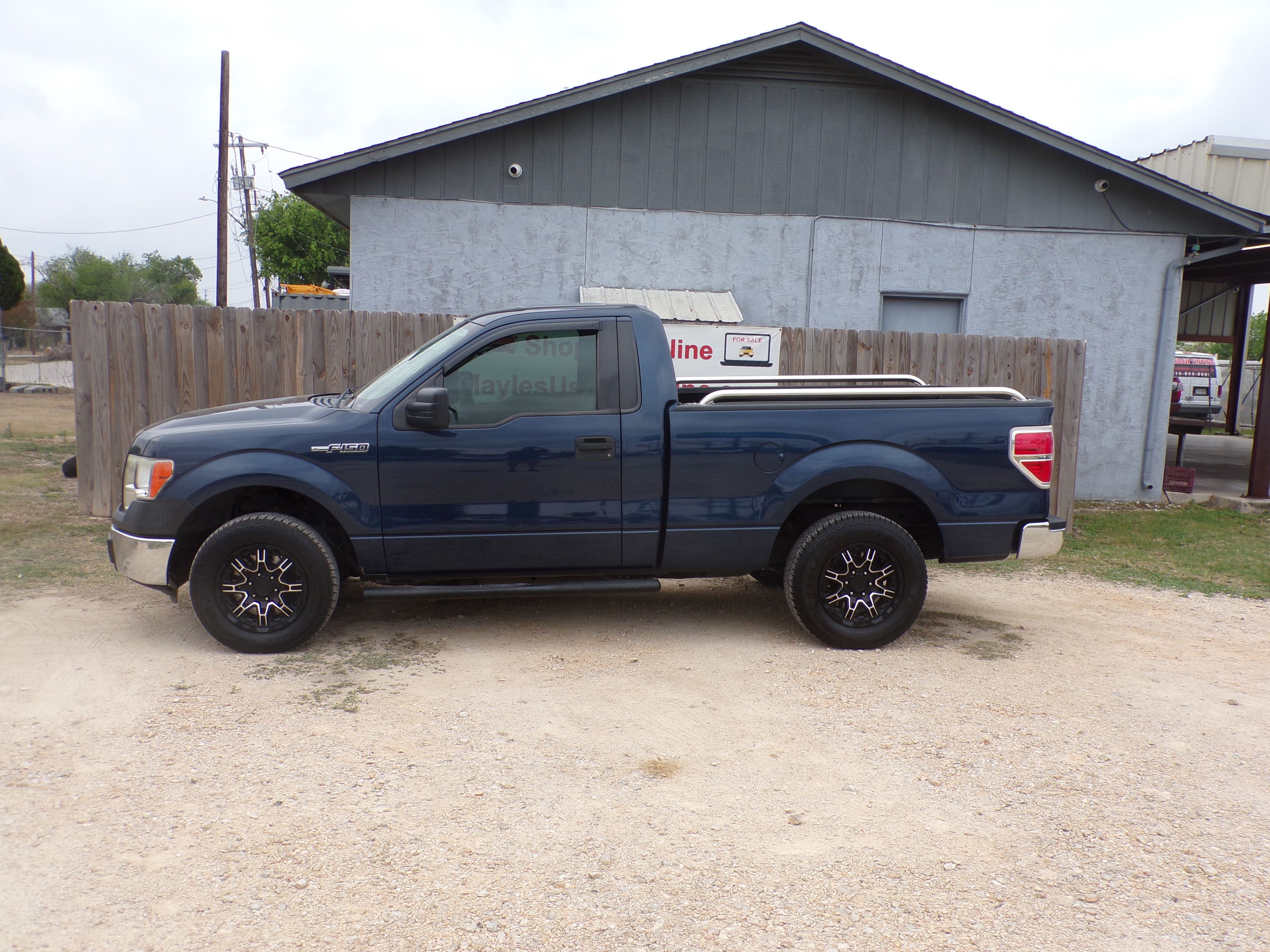 Used 2014 Ford F150 XL RWD image 2
