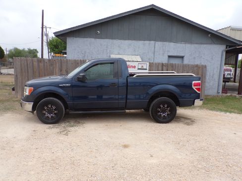 Used 2014 Ford F150 XL image 2