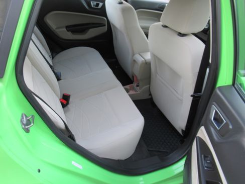 Used 2014 Ford Fiesta SE image 18