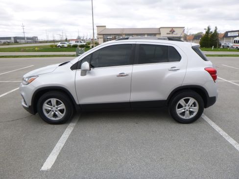 Used 2019 Chevrolet Trax LT image 1