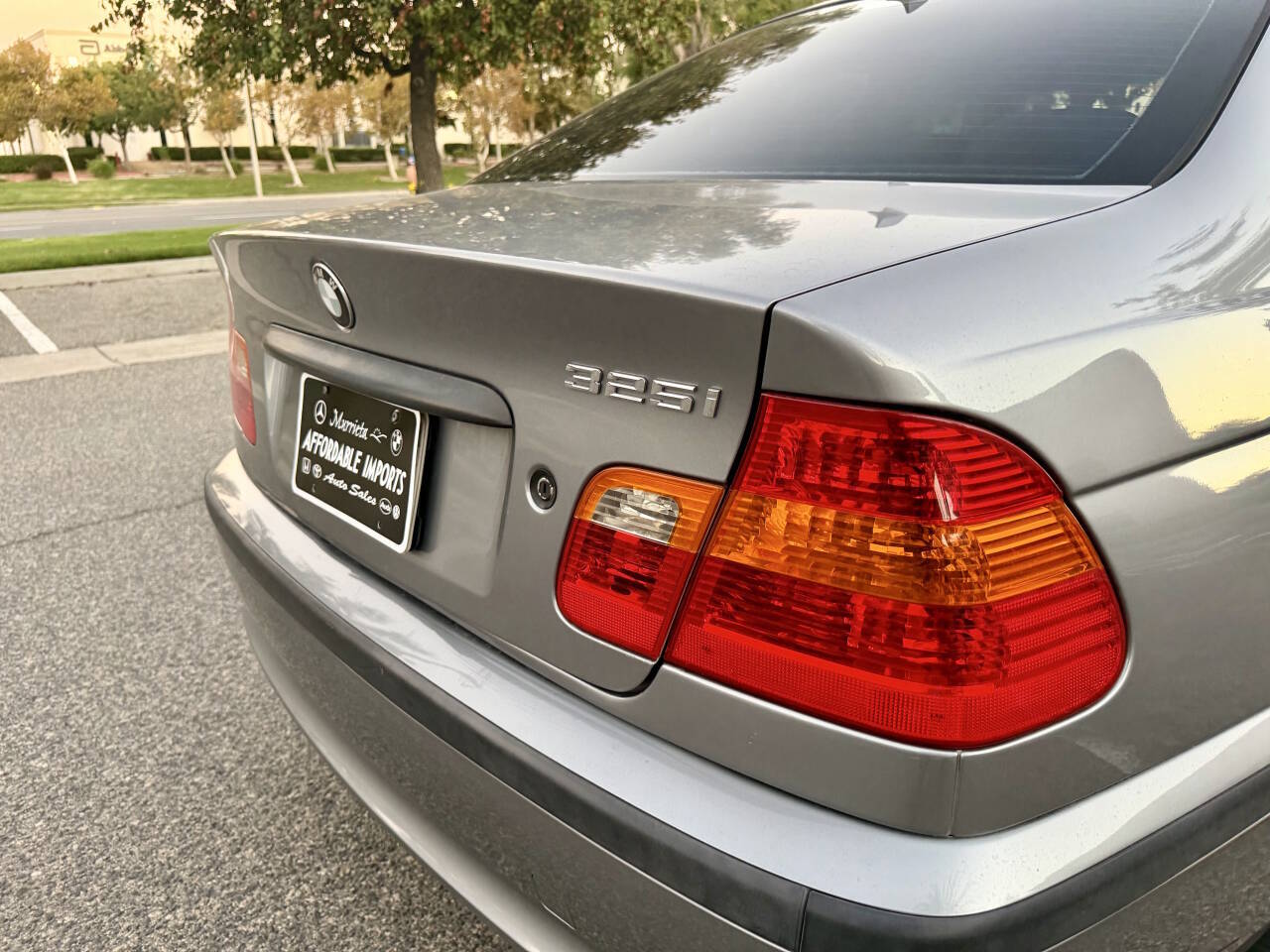 Used 2004 BMW 325i Sedan RWD image 37