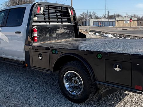 Used 2022 Chevrolet Silverado 3500 W/T image 3