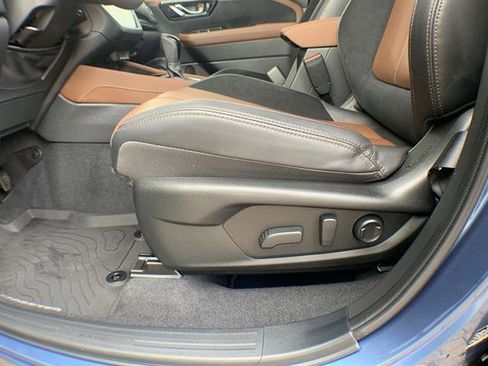 Used 2025 Subaru Forester Touring image 12