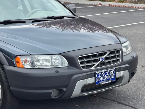 Used 2005 Volvo XC70 image 9
