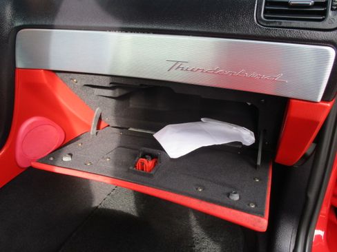 Used 2004 Ford Thunderbird LX image 26