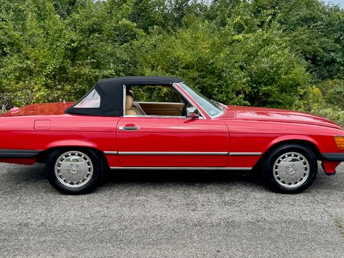Used 1988 Mercedes-Benz 560 SL UNAVAIL image 7