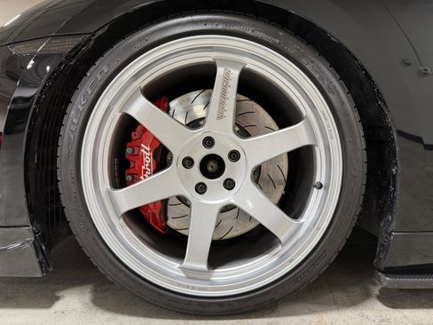 Used 2009 Nissan GT-R Premium AWD/4WD image 13