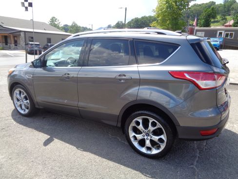 Used 2014 Ford Escape Titanium image 3