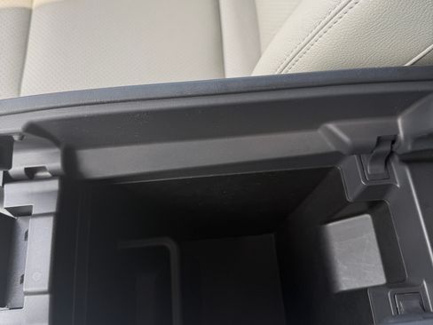 Used 2023 Nissan Rogue FWD SV image 13