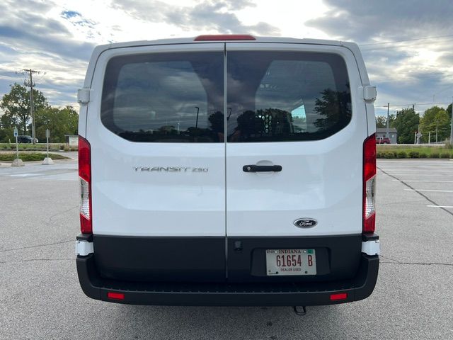 Used 2025 Ford Transit 250 Low Roof RWD image 4