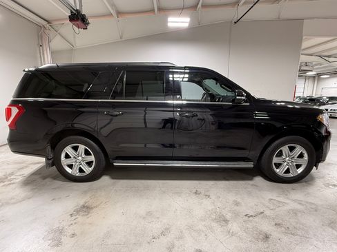 Used 2019 Ford Expedition Max 4WD XLT image 2