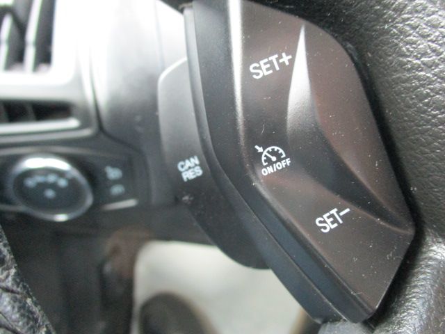 Used 2012 Ford Focus SEL Hatchback FWD image 25