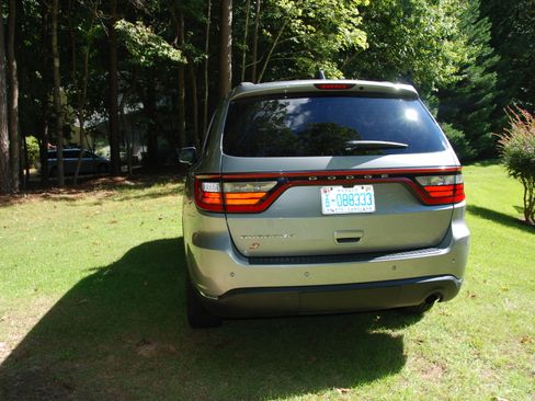 Used 2018 Dodge Durango AWD SXT image 5