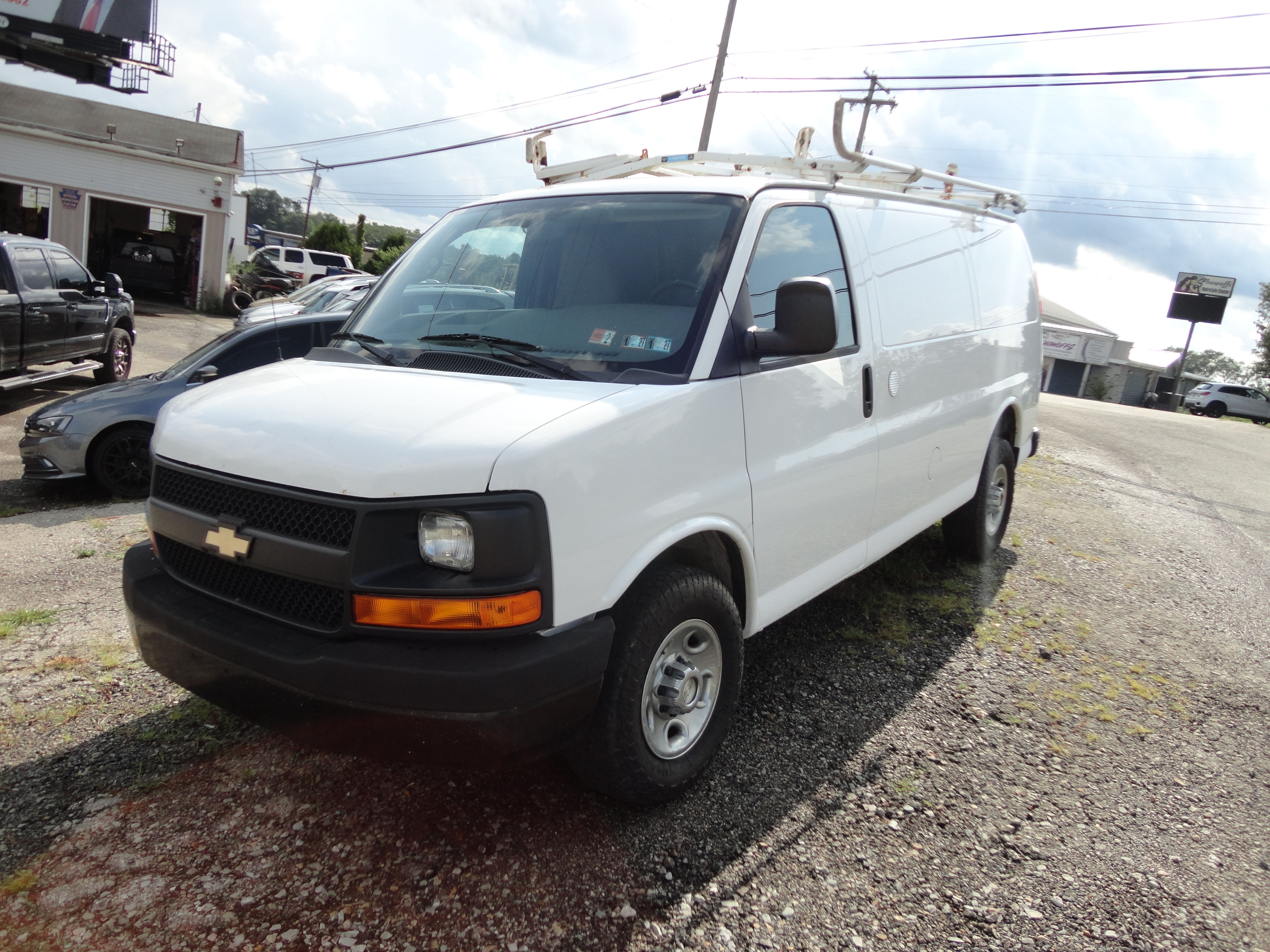 Used 2014 Chevrolet Express 2500 UNAVAIL RWD image 1