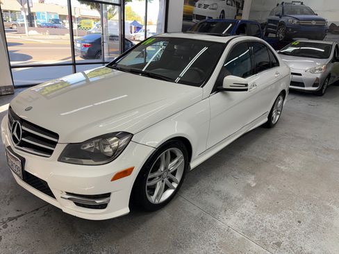 Used 2014 Mercedes-Benz C 250 Sport image 7