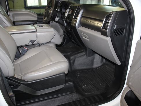 Used 2020 Ford F350 Super Duty XL image 18