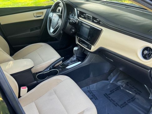 Used 2018 Toyota Corolla Sedan w/ LE Premium Package FWD image 9