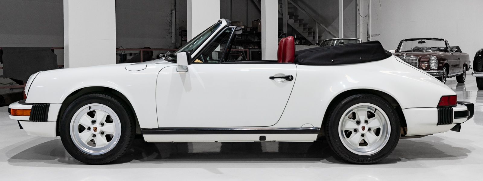 Used 1989 Porsche 911 Carrera Cabriolet RWD image 11