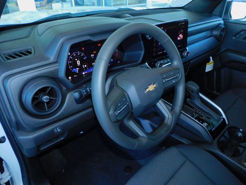 New 2026 Chevrolet Colorado W/T image 18