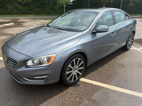 Used 2017 Volvo S60 T5 Inscription Premier AWD image 17