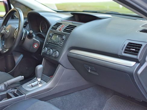 Used 2014 Subaru XV Crosstrek 2.0i Premium image 21