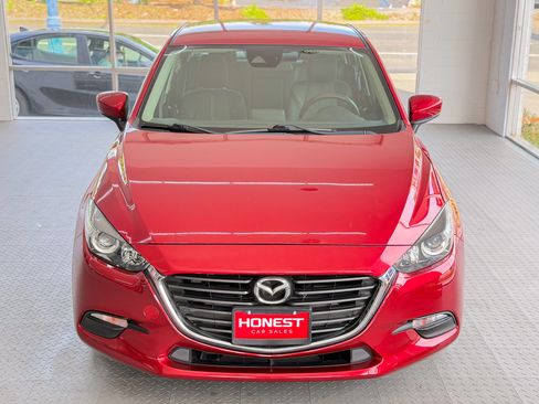 Used 2018 MAZDA MAZDA3 Sport Sedan FWD image 2