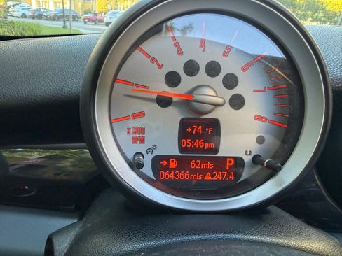 Used 2009 MINI Cooper Hardtop FWD image 13