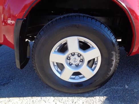 Used 2008 Nissan Frontier SE image 23