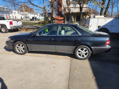 Used 2000 Lexus ES 300