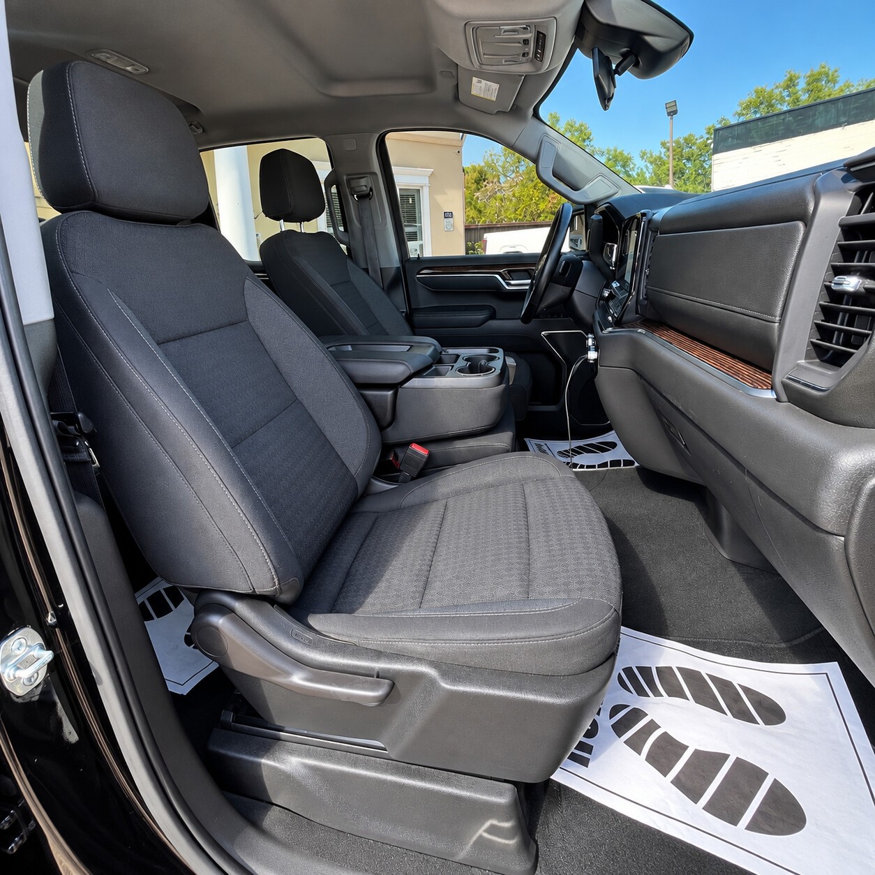 Used 2023 GMC Sierra 1500 4x4 Crew Cab Elevation image 7