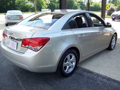 Used 2014 Chevrolet Cruze LT FWD image 5
