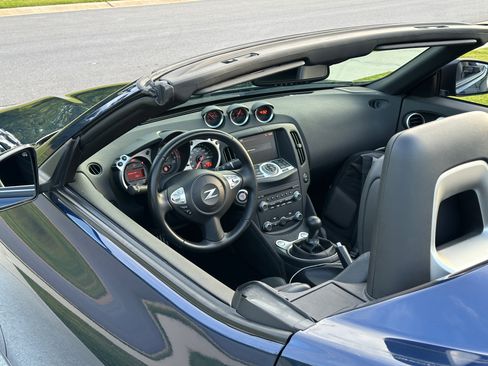 Used 2013 Nissan 370Z Touring Sport image 6