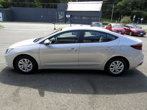Used 2019 Hyundai Elantra SE image 6