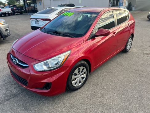 Used 2016 Hyundai Accent SE Hatchback FWD image 4