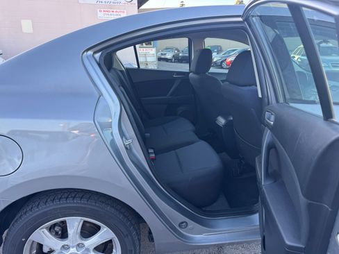 Used 2010 MAZDA MAZDA3 i Touring image 18