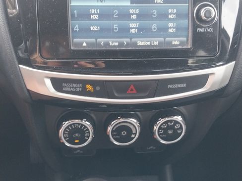 Used 2015 Mitsubishi Outlander Sport SE image 16