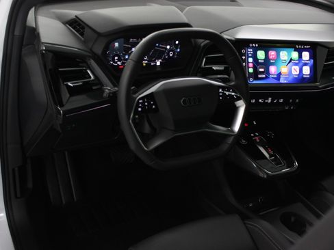 Used 2024 Audi Q4 e-tron Premium Plus image 15