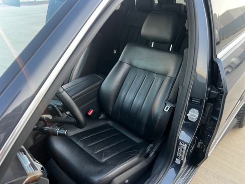 Used 2011 Mercedes-Benz E 350 image 27